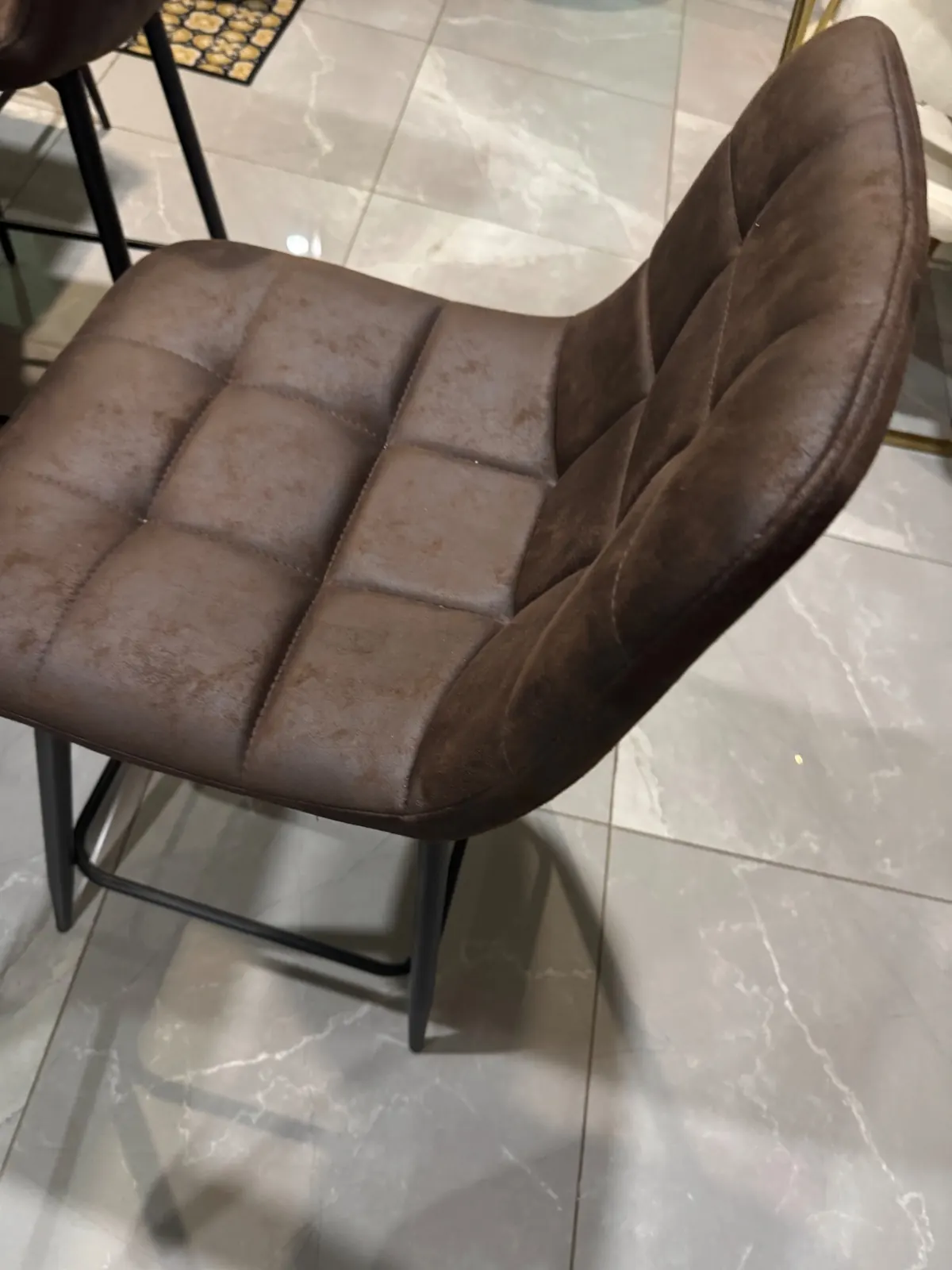 Photo 3/3 — Photo de l'annonce : 4 chaises bar — Mamoudzou (Maison)