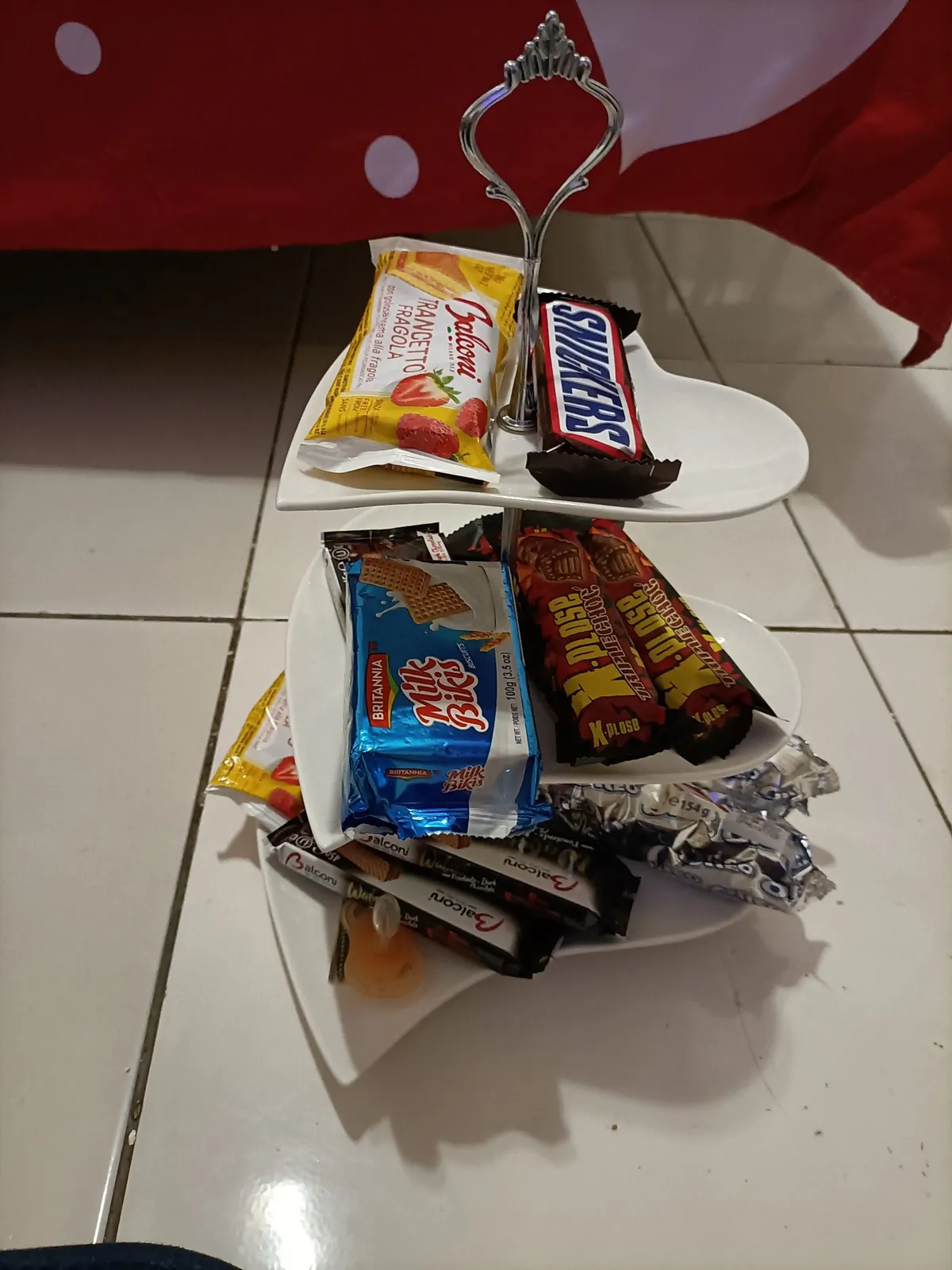 Photo 2/2 — Photo de l'annonce : Présentoir en verre — Chirongui (Maison)