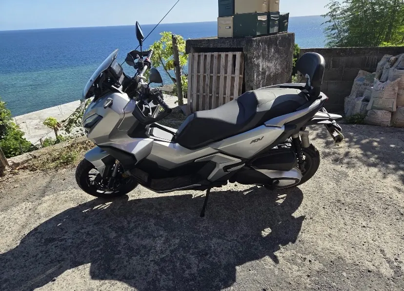 Photo 3/3 — Photo de l'annonce : **Honda ADV 350 – Comme neuf !** — Sada (Véhicules)
