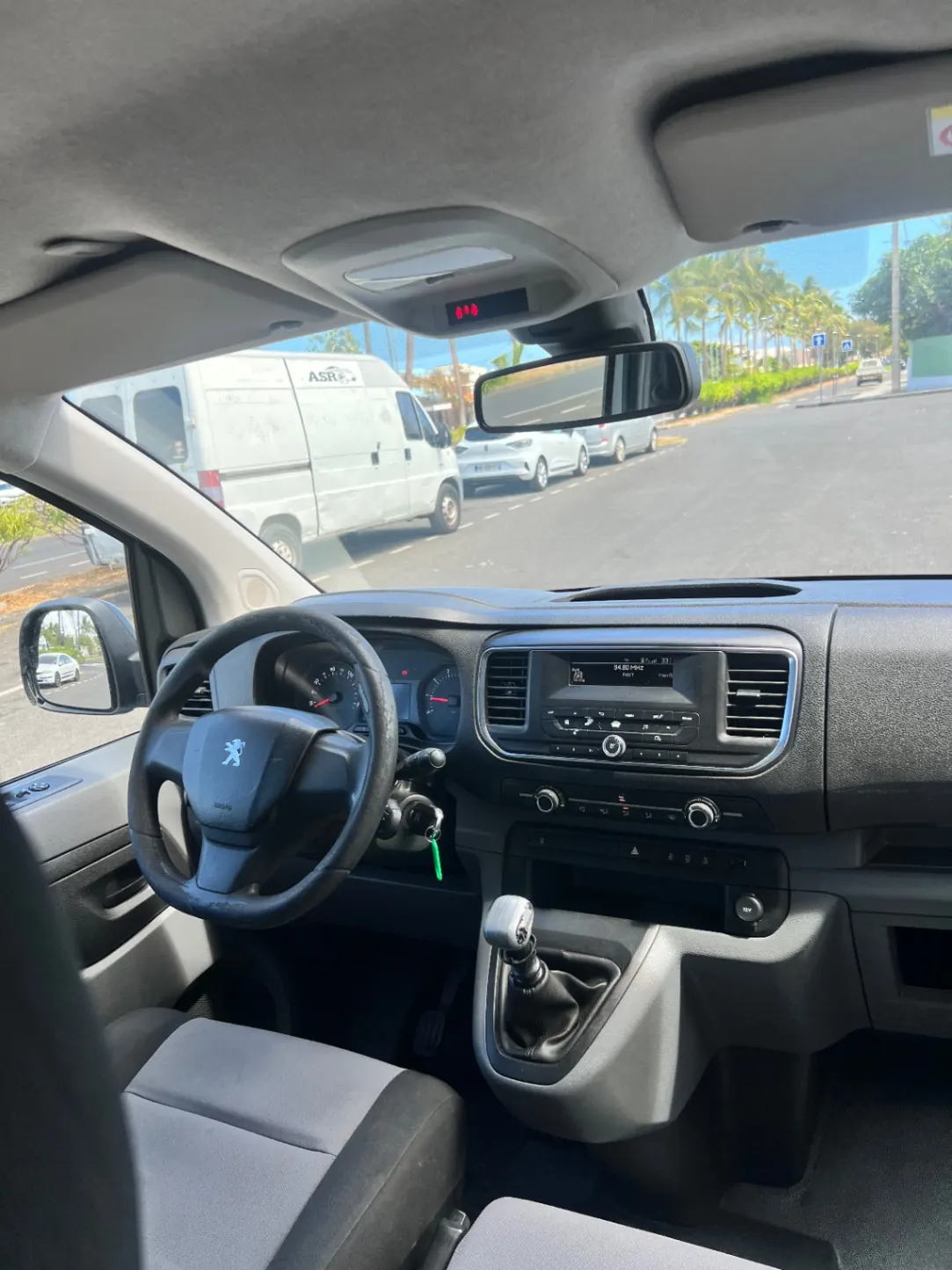 Photo 3/3 — Photo de l'annonce : peugeot expert — Mamoudzou · Centre (Véhicules)