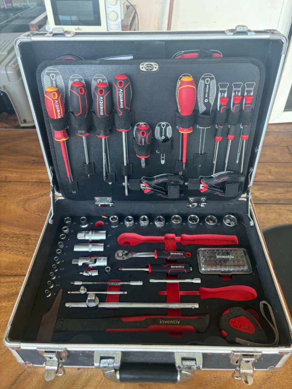 Photo 2/2 — Photo de l'annonce : Malette outils Inventiv — Mamoudzou (Maison)