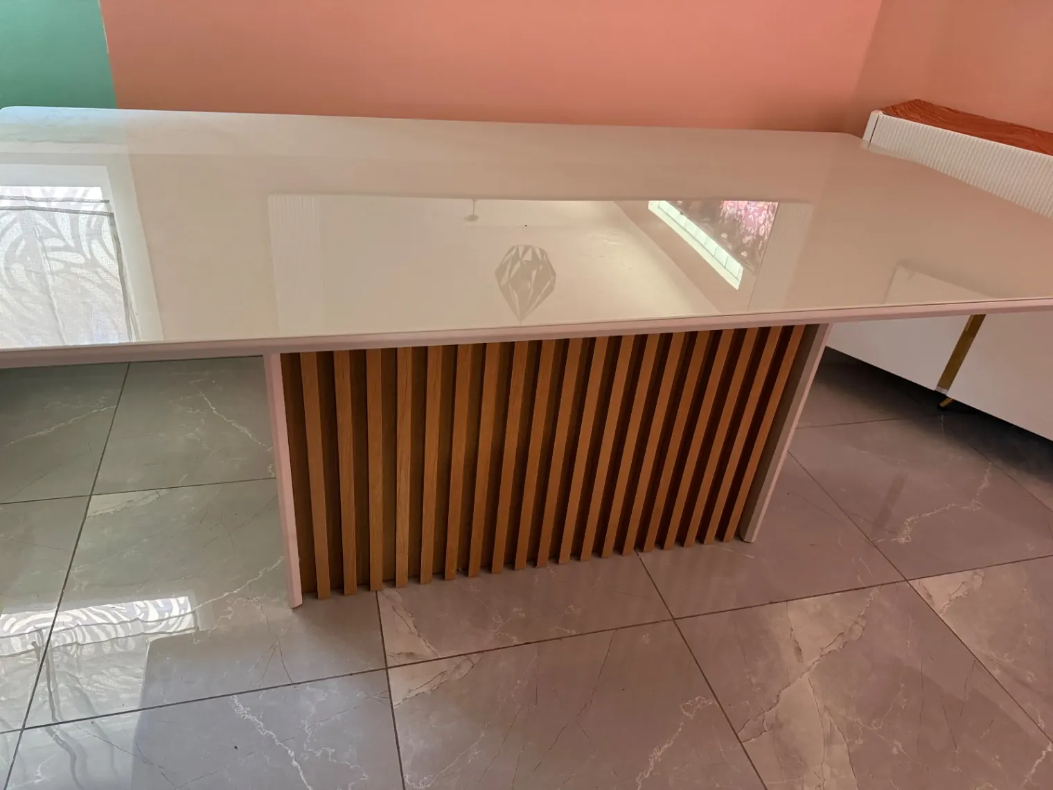 Photo 2/3 — Photo de l'annonce : Une grande table à manger — Mamoudzou · Kawéni (Maison)