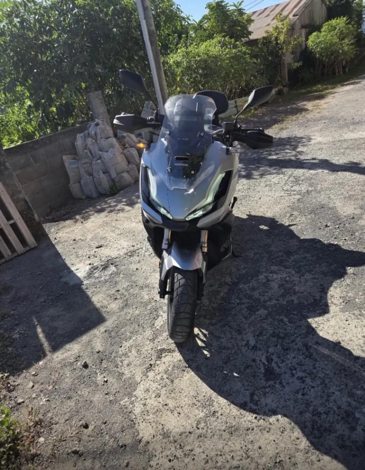 Photo 2/3 — Photo de l'annonce : **Honda ADV 350 – Comme neuf !** — Sada (Véhicules)