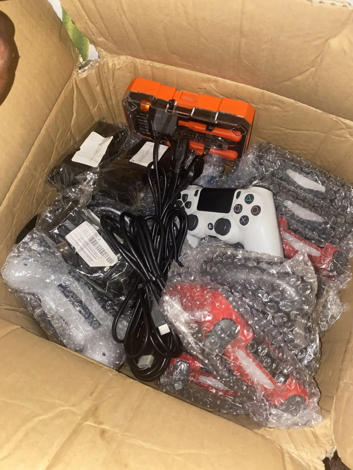 Photo 2/3 — Photo de l'annonce : Manette de PS4 — Mamoudzou · Mtsapéré (Multimédia)