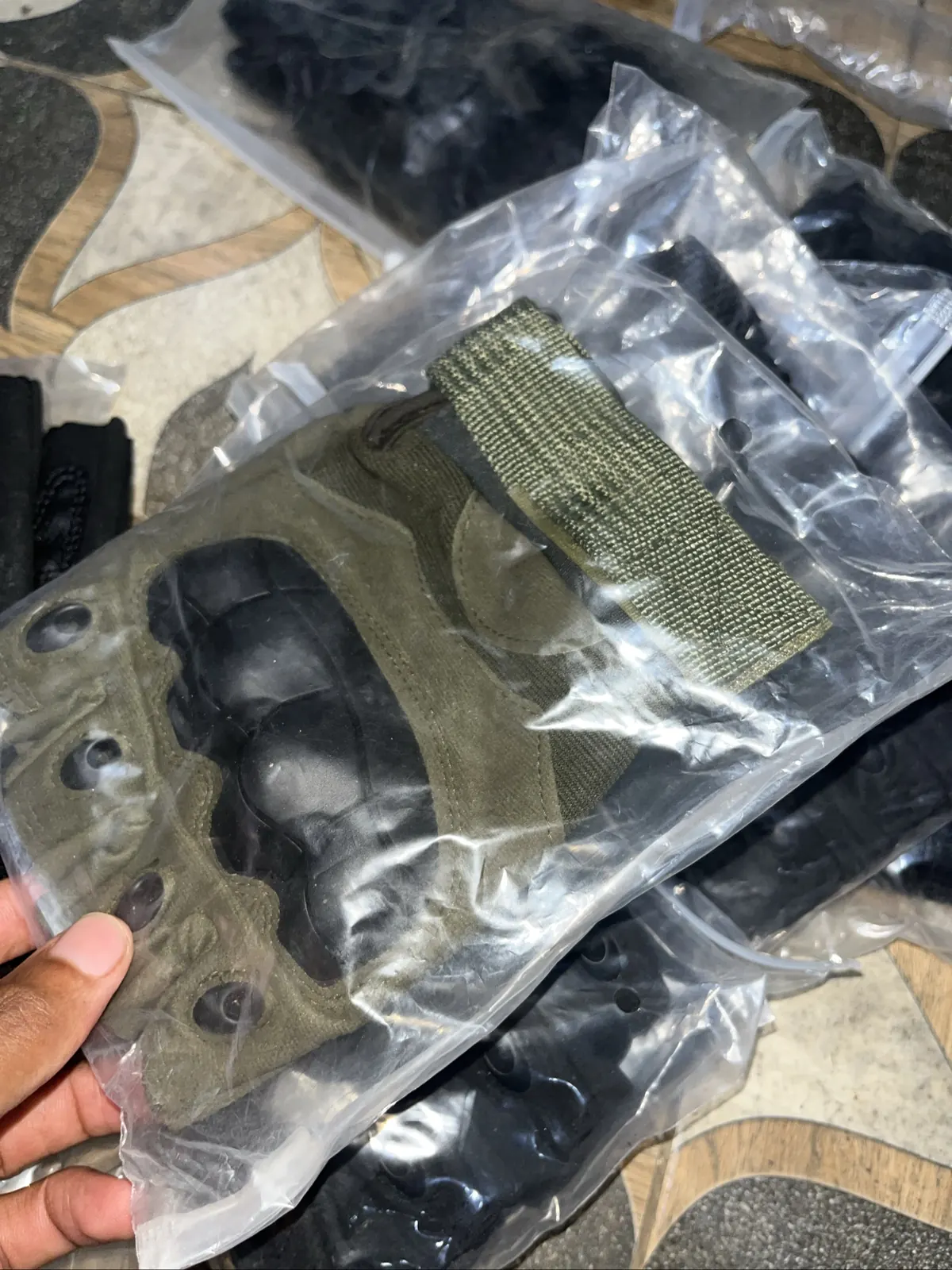 Photo 2/2 — Photo de l'annonce : Gants automobiliste — Koungou · Kangani (Autres)