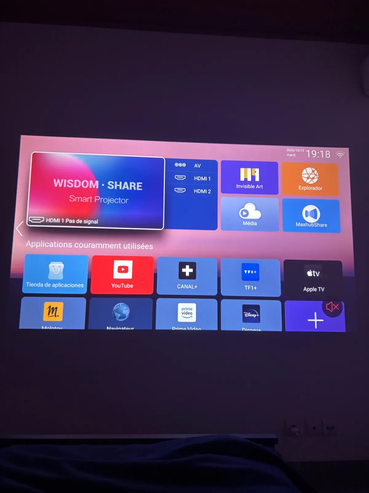 Photo 2/3 — Photo de l'annonce : Vends vidéoprojecteur TOPTRO X7 – Full HD 1080p — Dembeni · Hajangoua (Multimédia)