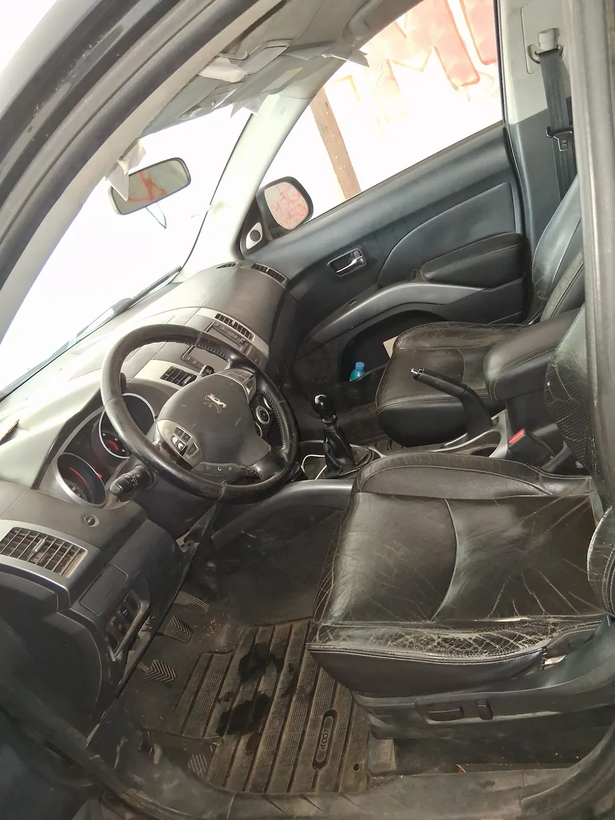 Photo 2/2 — Photo de l'annonce : Peugeot 4007 — Mamoudzou · Kavani (Véhicules)