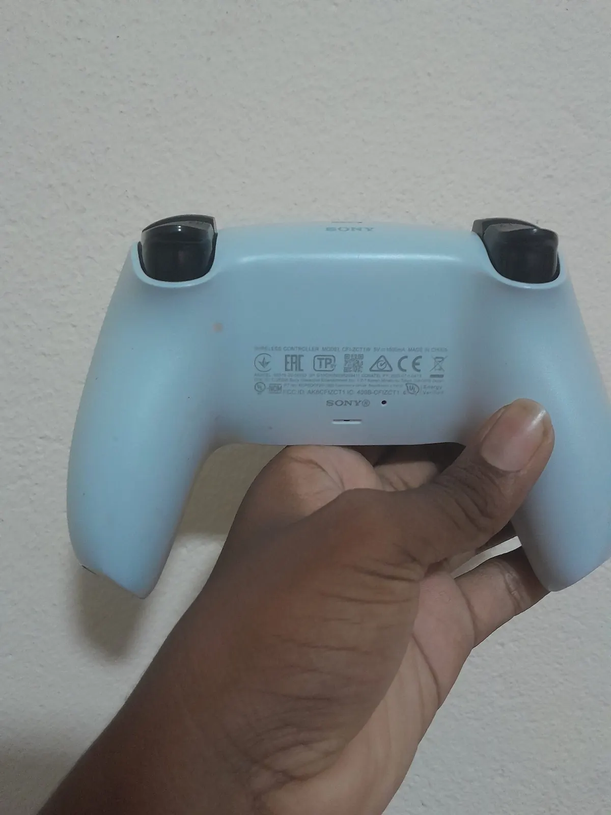 Photo 3/3 — Photo de l'annonce : Manette PS5 DualSense en très bon état — Sada (Loisirs)
