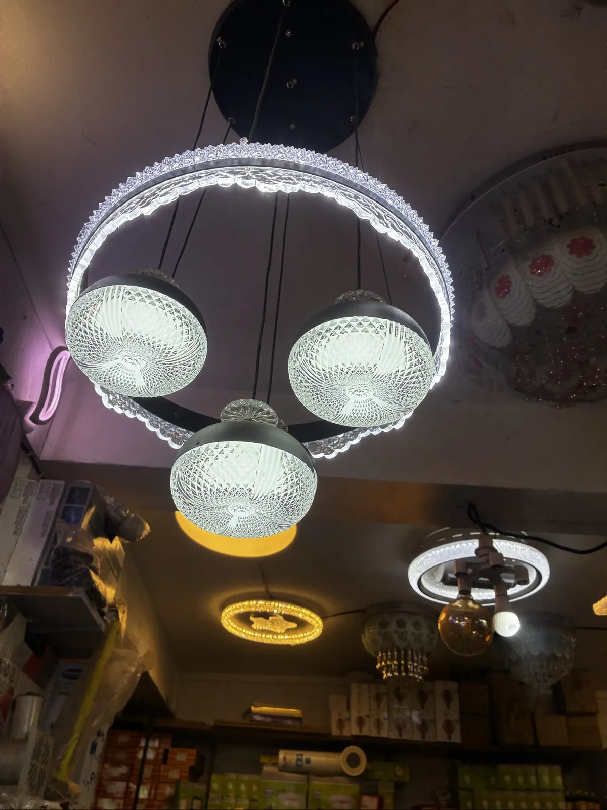 Photo 2/2 — Photo de l'annonce : Lumière, maison — Koungou · Majicavo-Koropa (Maison)