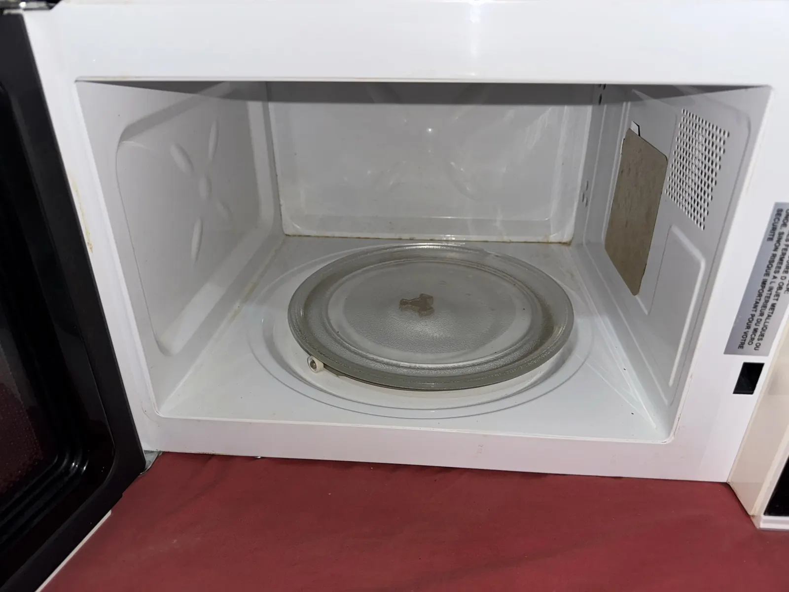 Photo 2/2 — Photo de l'annonce : Micro-ondes — Sada (Autres)