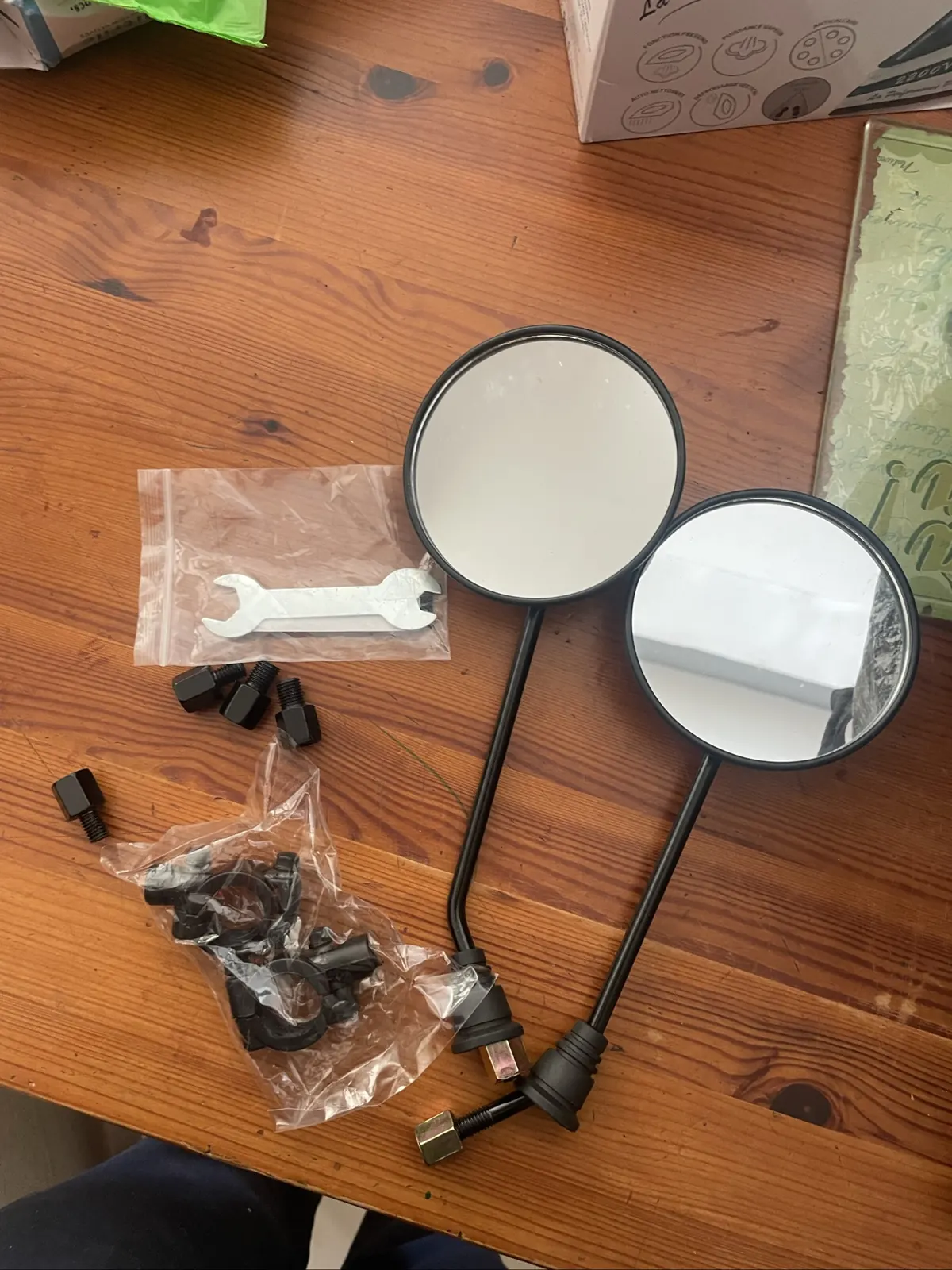 Photo 2/2 — Photo de l'annonce : Rétroviseur Scooter — Mamoudzou (Autres)