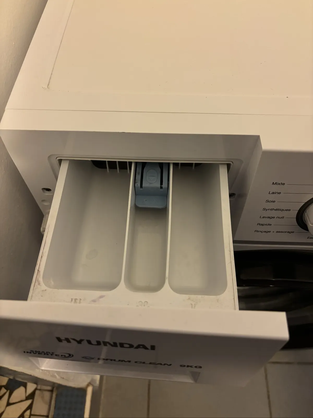 Photo 2/2 — Photo de l'annonce : Machine à laver/lave linge — Koungou · Majicavo-Lamir (Maison)