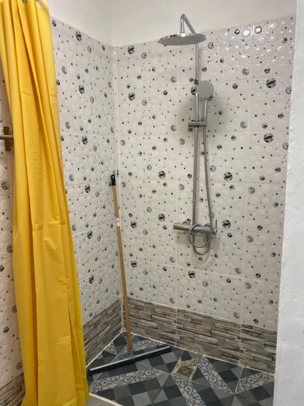 Photo 2/3 — Photo de l'annonce : Location saisonnière — Koungou · Kangani (Maison)