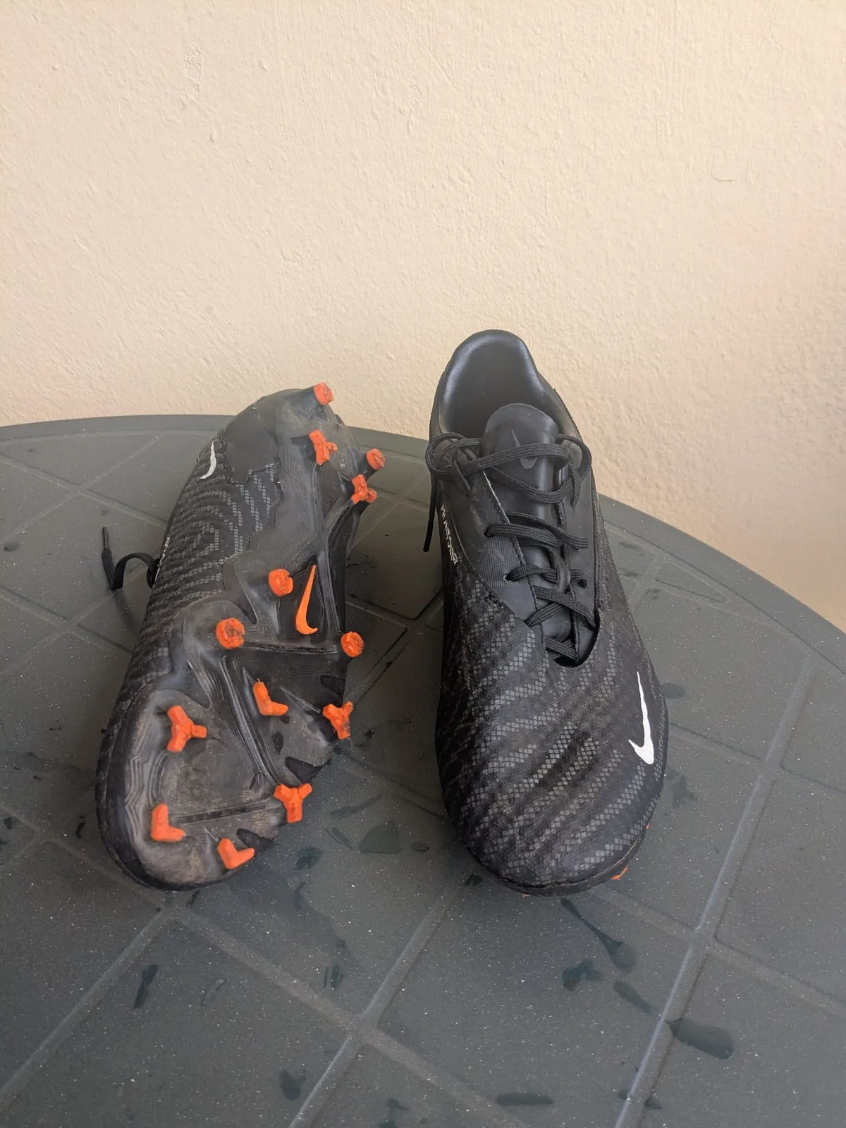 Photo 2/3 — Photo de l'annonce : Chaussure de foot Nike - T43 — Bandrele (Loisirs)