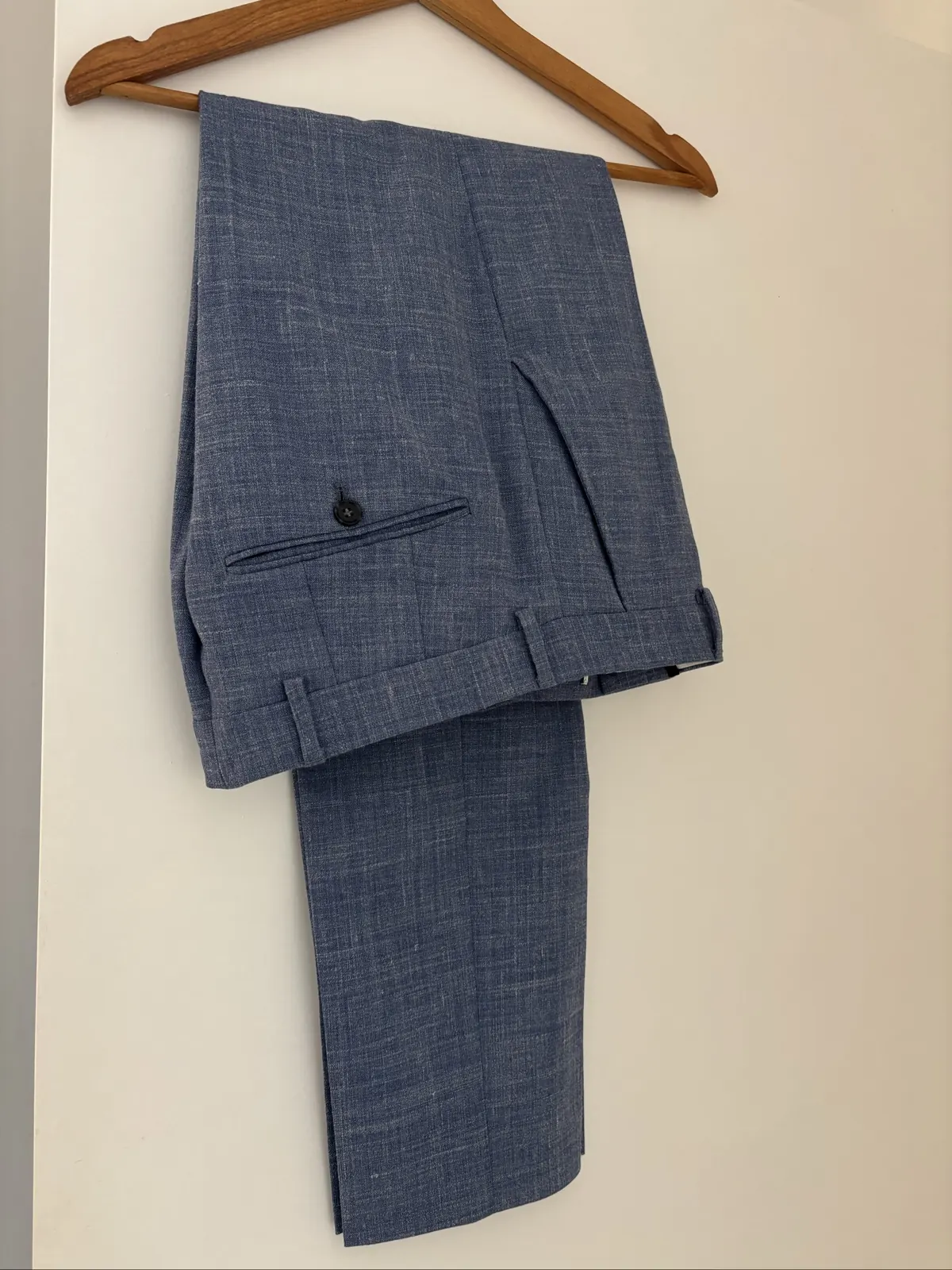 Photo 2/2 — Photo de l'annonce : Costume bleu clair — Koungou · Majicavo-Lamir (Mode)